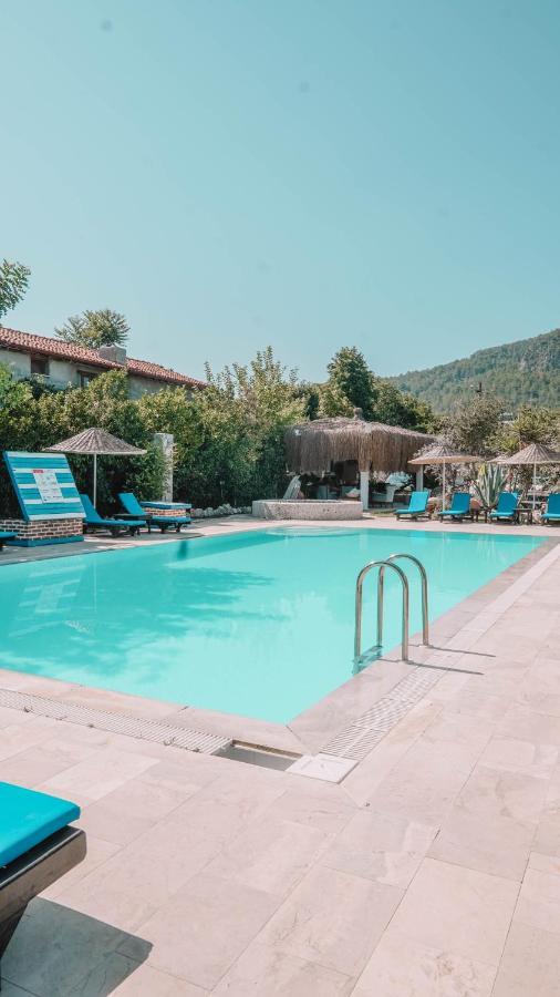 Orino Suites Cedit Buitenkant foto