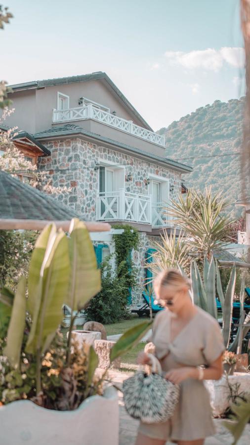Orino Suites Cedit Buitenkant foto