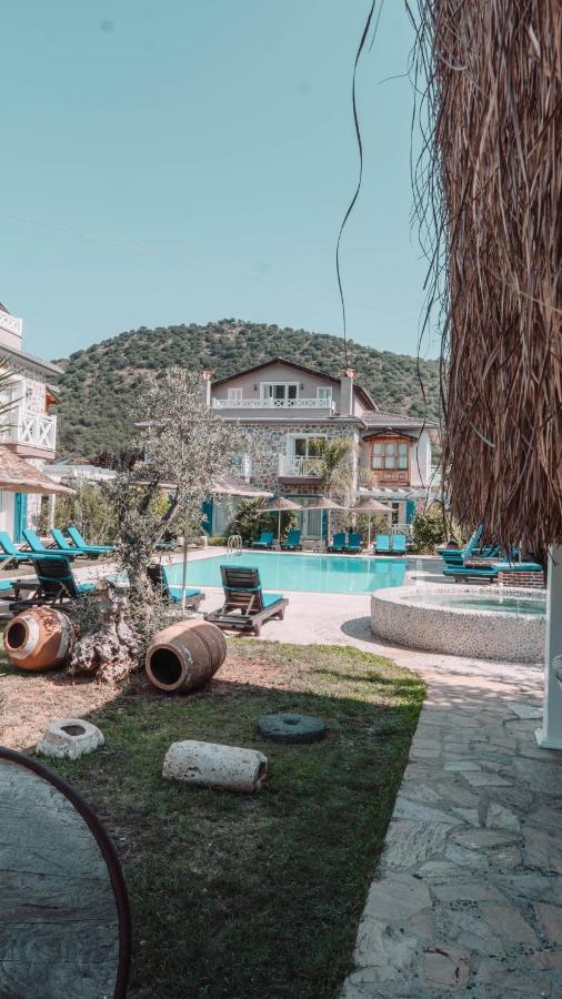 Orino Suites Cedit Buitenkant foto