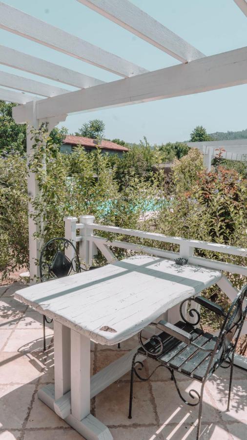 Orino Suites Cedit Buitenkant foto